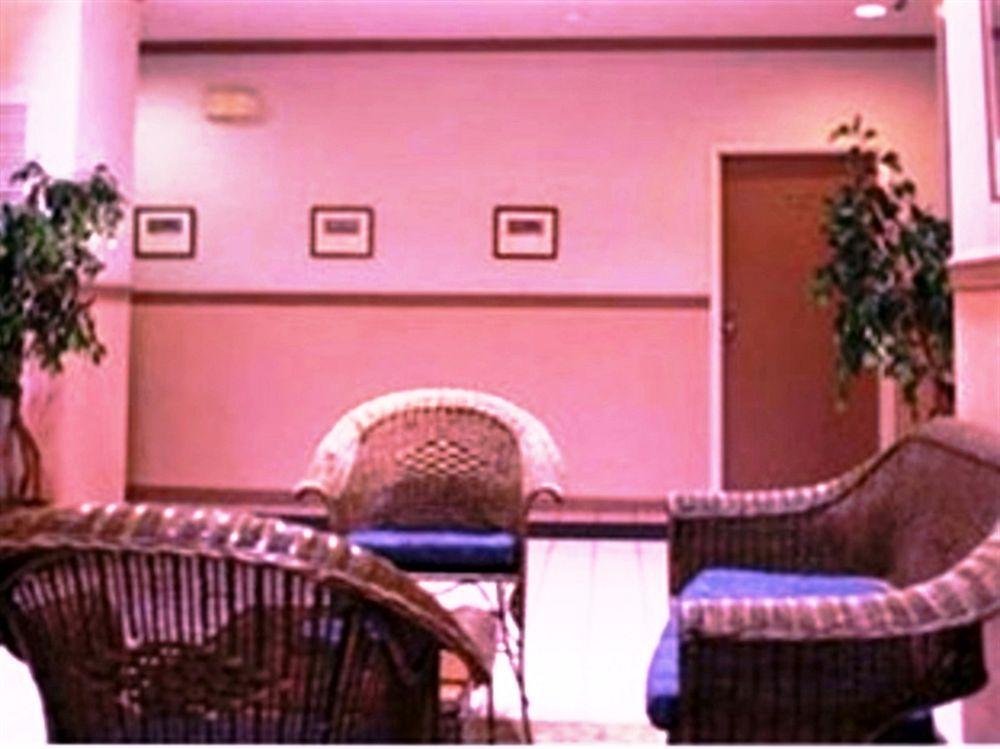 West Plaza Desekel Hotel Корор Екстериор снимка