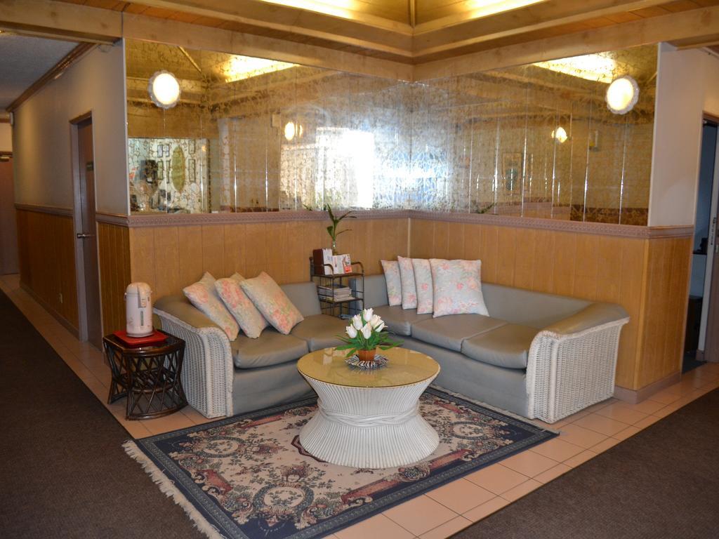 West Plaza Desekel Hotel Корор Екстериор снимка