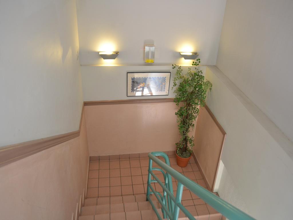 West Plaza Desekel Hotel Корор Екстериор снимка